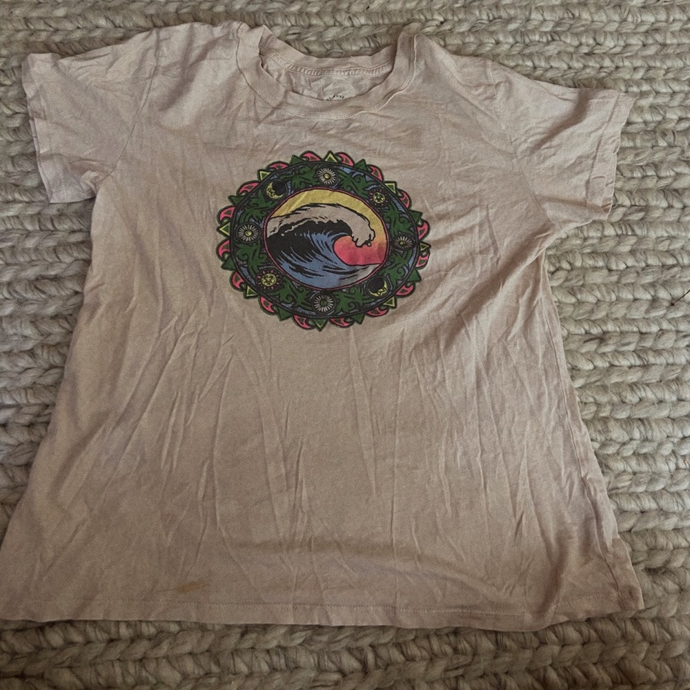 vintage looking pacsun wave graphic tee